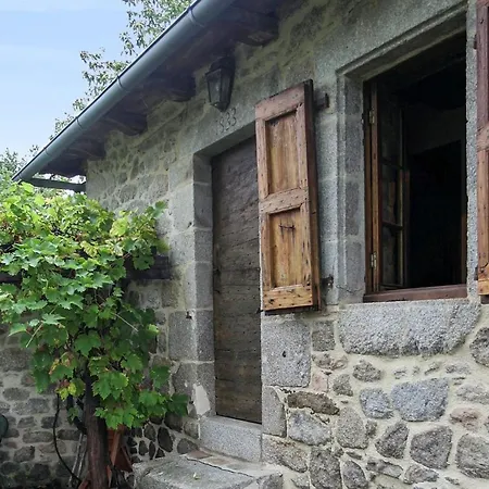 度假居 Maison Accueillante A Avec Vue Sur La Montagne Sénezergues
